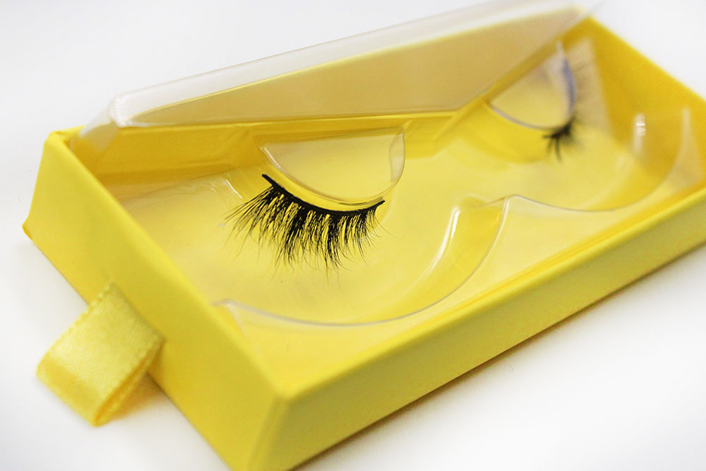 LASHES R17