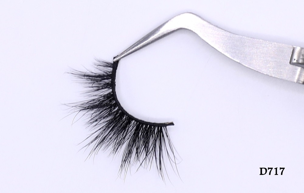 LASHES D717